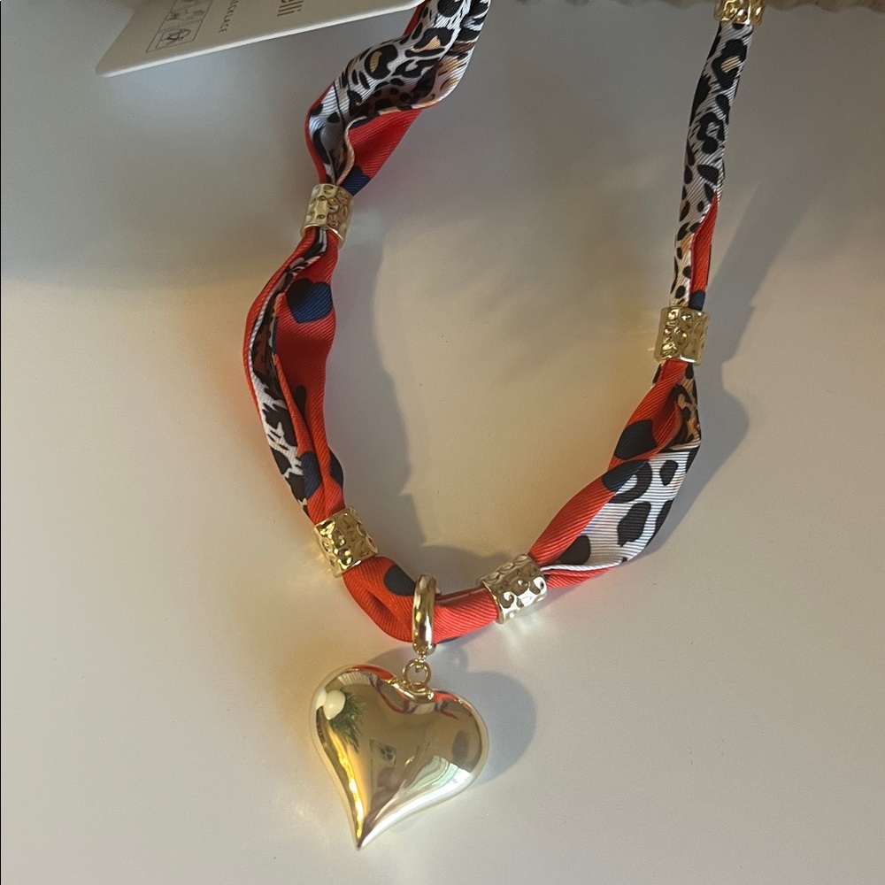 NWT❤️ GORGEOUS GOLD HEART LEOPARD SCARF NECKLACE Gemelli
